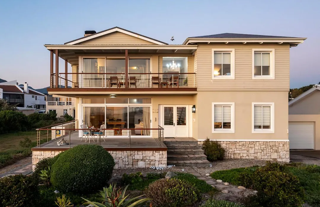 138 Marine Beachfront Guesthouse-1